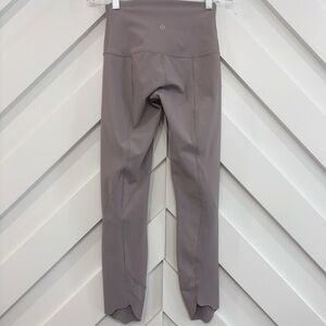 Lululemon Light Purple Scalloped Mesh Leg Leggings Size 2